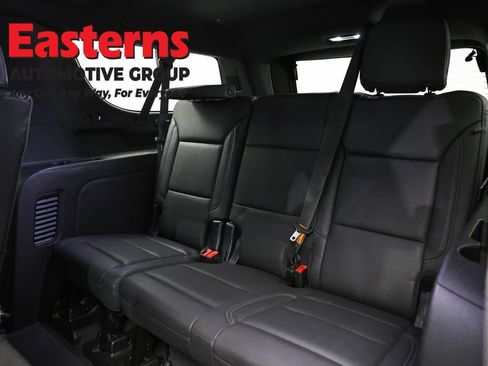 Used 2024 Chevrolet Suburban LT image 27