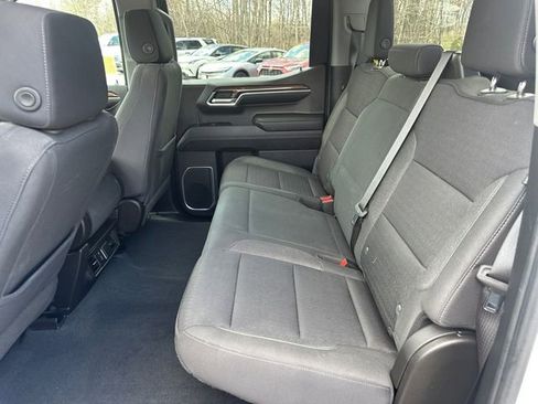 Used 2023 Chevrolet Silverado 1500 LT AWD/4WD image 18