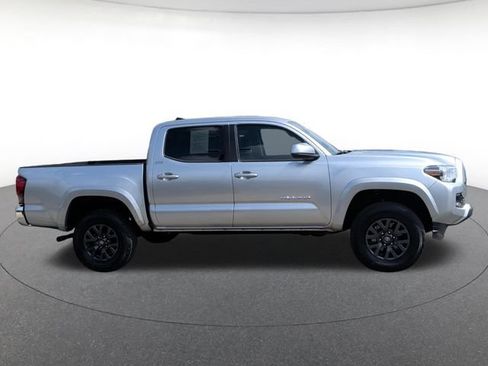 Used 2022 Toyota Tacoma SR5 w/ SR5 Appearance Package (SM) RWD image 7