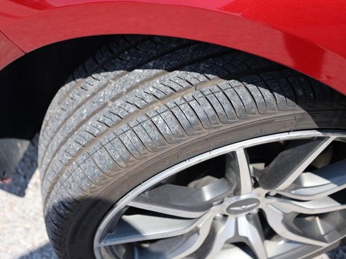 Used 2023 Genesis G70 2.0T image 25