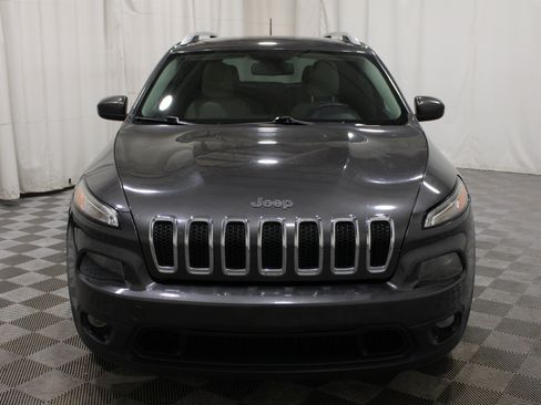 Used 2015 Jeep Cherokee Latitude FWD image 32