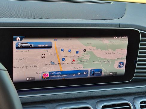 Used 2026 Mercedes-Benz GLS 450 4MATIC image 25