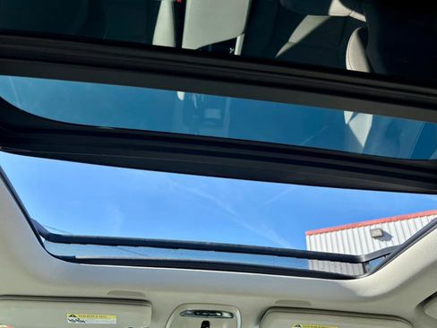 Used 2017 Volvo XC90 T6 Momentum w/ Vision Package image 30