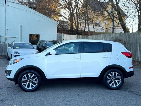 Used 2014 Kia Sportage LX image 3