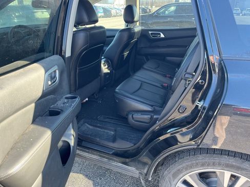Used 2020 Nissan Pathfinder Platinum image 14