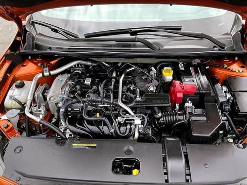 Certified 2025 Nissan Sentra SR FWD image 9