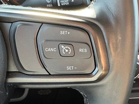 Used 2022 Jeep Gladiator Sport AWD/4WD image 19