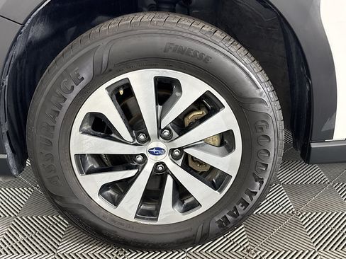 Used 2024 Subaru Outback Premium AWD/4WD image 35