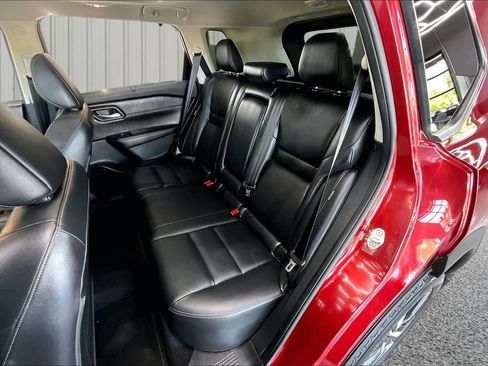 Used 2024 Nissan Rogue SL AWD/4WD image 22