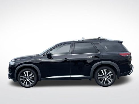 Used 2023 Nissan Pathfinder Platinum FWD image 2