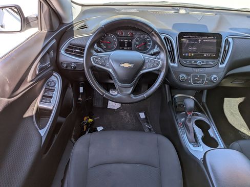 Used 2022 Chevrolet Malibu RS FWD image 17