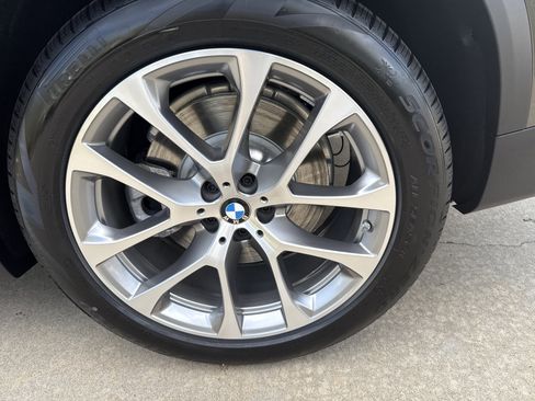 New 2026 BMW X5 xDrive50e w/ Climate Comfort Package image 30