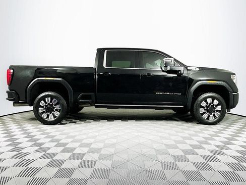 Used 2024 GMC Sierra 3500 Denali w/ Denali Reserve Package image 7