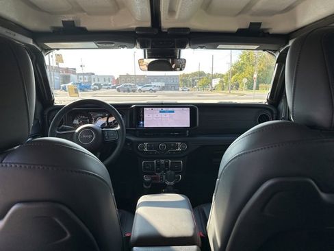 Used 2025 Jeep Gladiator Rubicon w/ Safety Group image 40