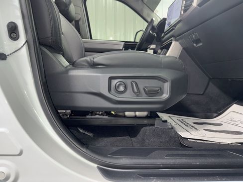 Used 2024 Toyota Sequoia Limited w/ Tow Technology Package AWD/4WD image 11