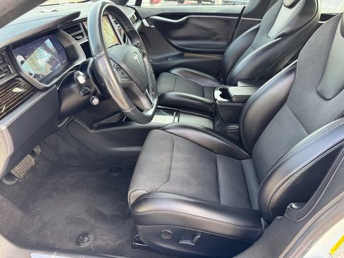 Used 2018 Tesla Model S AWD image 32
