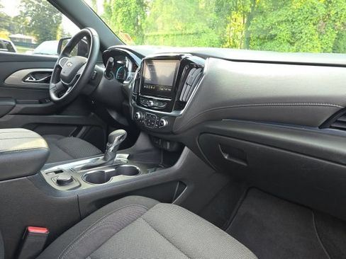 Used 2023 Chevrolet Traverse LT FWD image 22