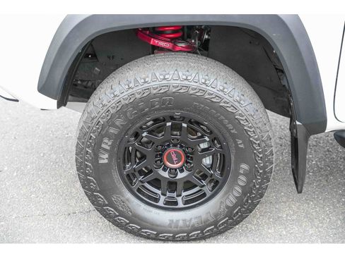 Used 2023 Toyota Tacoma TRD Pro AWD/4WD image 9