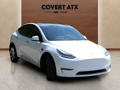 Used 2021 Tesla Model Y Long Range AWD/4WD image 7