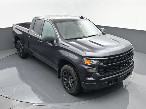 Used 2023 Chevrolet Silverado 1500 Custom w/ LPO, Dark Essentials Package AWD/4WD image 17