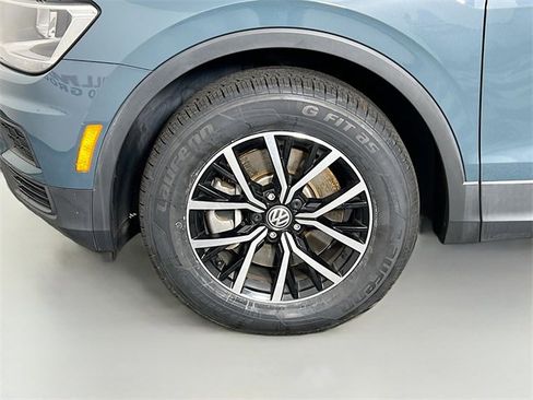 Used 2021 Volkswagen Tiguan SE image 27