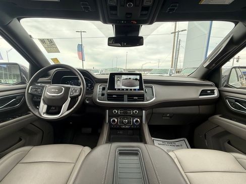 Used 2023 GMC Yukon SLT w/ SLT Premium Package image 26