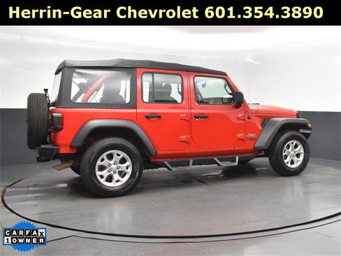 Used 2018 Jeep Wrangler Unlimited Sport image 8