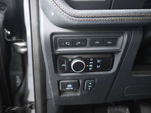 Used 2023 Ford F150 Lightning Lariat image 18