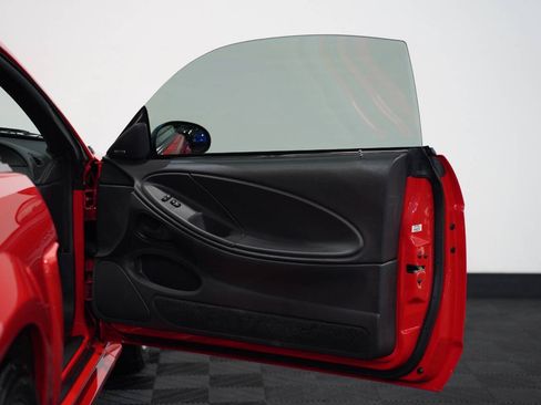 Used 2001 Ford Mustang Cobra image 25