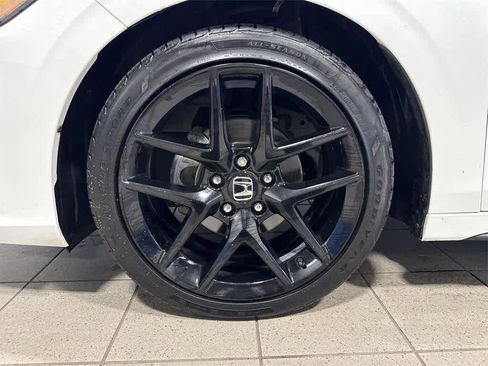 Used 2023 Honda Civic Sport image 10