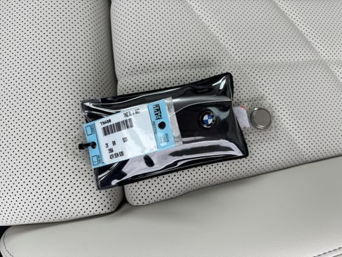 Used 2026 BMW 530i w/ Premium Package RWD image 38