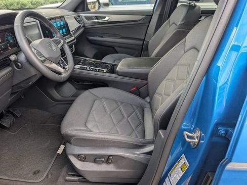 Used 2024 Volkswagen Atlas Cross Sport SE FWD image 8