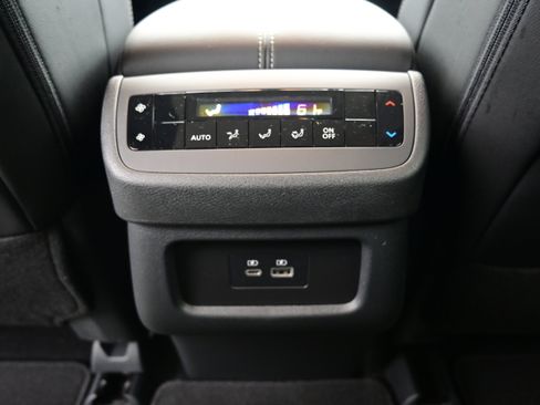 New 2025 Nissan Pathfinder SL image 16