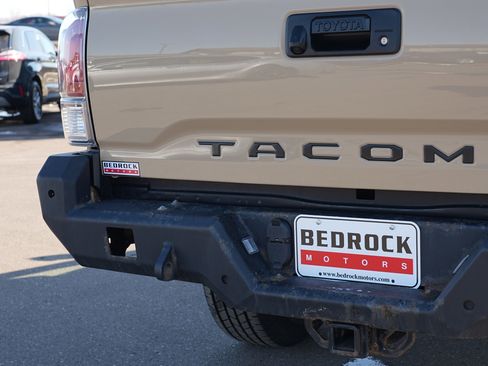 Used 2020 Toyota Tacoma TRD Sport w/ TRD Premium Sport Package image 10