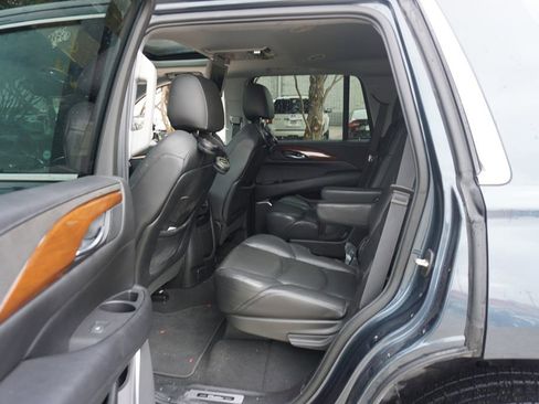 Used 2019 Cadillac Escalade Premium Luxury w/ LPO, Radiant Package image 15