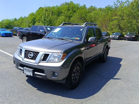 Used 2020 Nissan Frontier PRO-4X w/ Pro-4x Utility Package AWD/4WD image 2