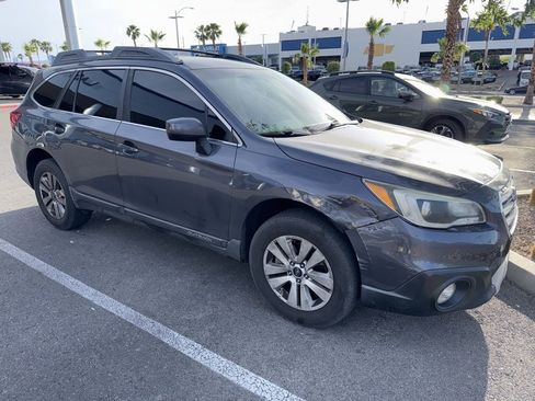 Used 2015 Subaru Outback 2.5i Premium image 2