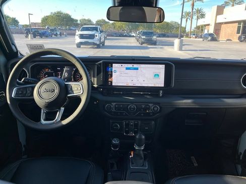 Used 2024 Jeep Wrangler Unlimited Sahara AWD/4WD image 13