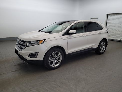 Used 2017 Ford Edge Titanium w/ Equipment Group 302A AWD/4WD image 2