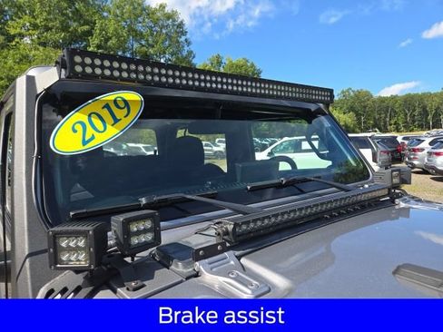 Used 2019 Jeep Wrangler Sport AWD/4WD image 13