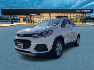 Used 2017 Chevrolet Trax LT w/ Sun & Sound Package image 1