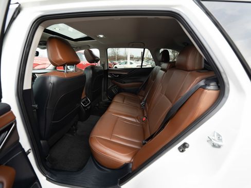 Used 2021 Subaru Outback Touring w/ Popular Package #2 image 23