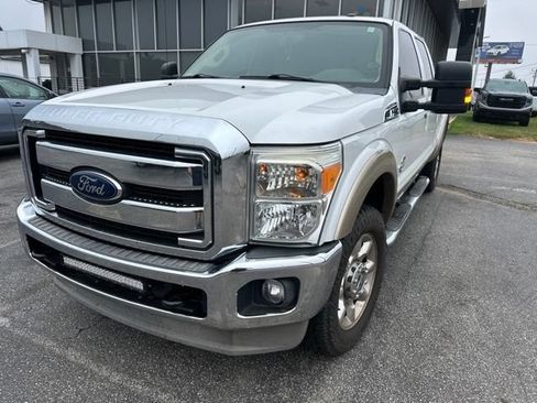 Used 2012 Ford F250 Lariat w/ Lariat Interior Pkg AWD/4WD image 4