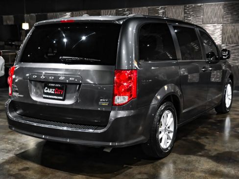 Used 2018 Dodge Grand Caravan SXT FWD image 7