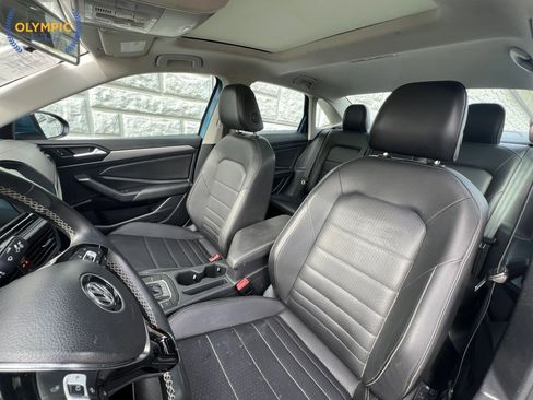 Used 2021 Volkswagen Jetta SE image 40