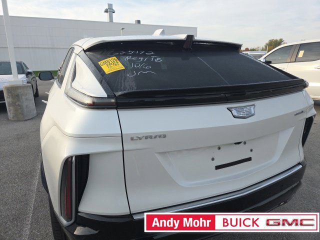 Used 2024 Cadillac Lyriq Tech AWD/4WD image 5