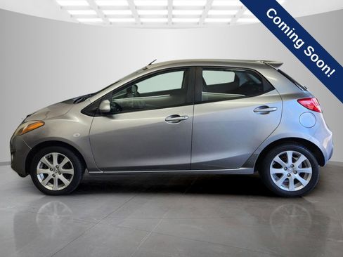 Used 2011 MAZDA MAZDA2 Touring FWD image 4