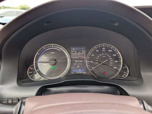 Used 2016 Lexus ES 300h w/ Luxury Package w/Wood Trim FWD image 19