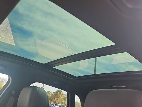 Used 2022 Audi Q3 2.0T Premium w/ Convenience Package image 16