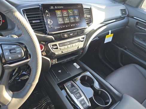 New 2026 Honda Ridgeline Black Edition image 30